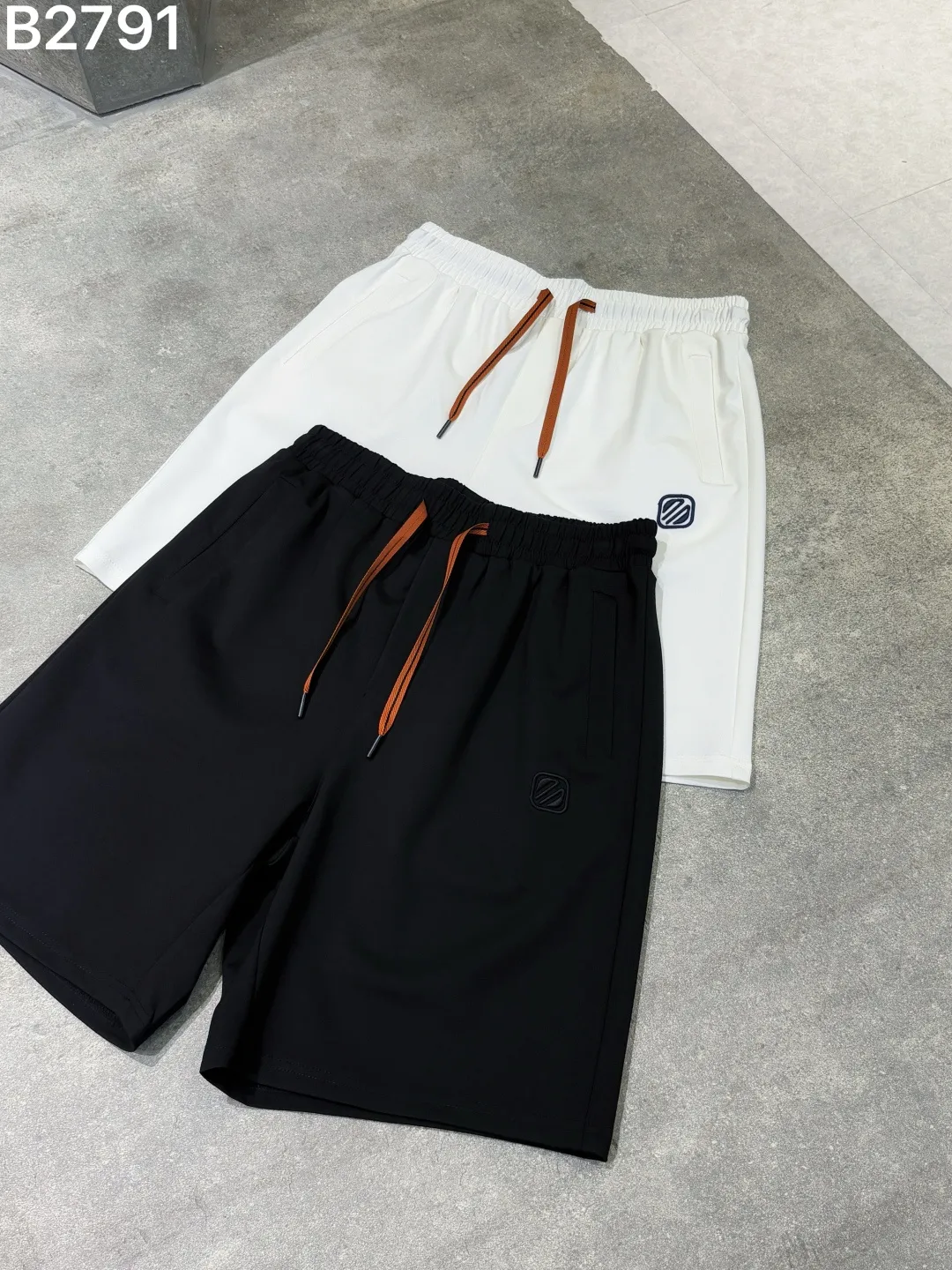 New Arrival ， ， logo。 ， ， ， ， Breathable， ， ：White Black Sizes：M-4XL